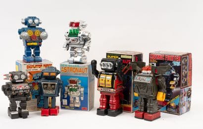 S.H MADE IN JAPAN
Lot de 4 robots dont anciennes...