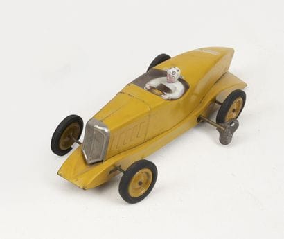 LES JOUETS CITROEN
Rosalie V.
En tôle jaune.
Accidents...