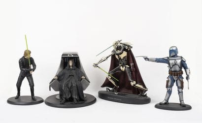 ATTAKUS / BOMBYX
Lot de 4 statuettes en résine.
Édition...