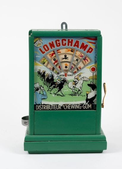 LONGCHAMPS
Countertop chewing gum dispenser.
Made...