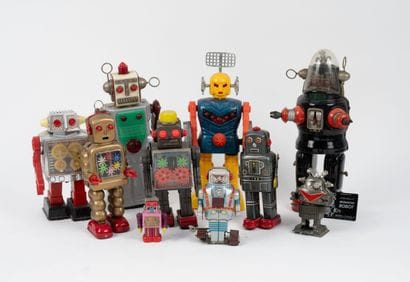 MADE IN JAPAN & MADE IN CHINA
Lot de 10 robots...