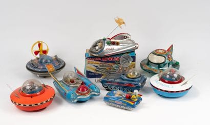 TM MADE IN JAPAN & DIVERS
Lot comprenant...