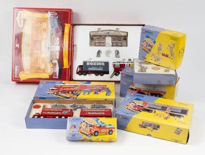 CORGI TOYS CLASSICS
Lot de 5 véhicules autour...