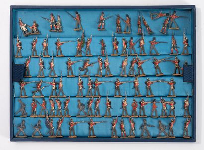 Lot de soldats, plats d'étain peints, la...