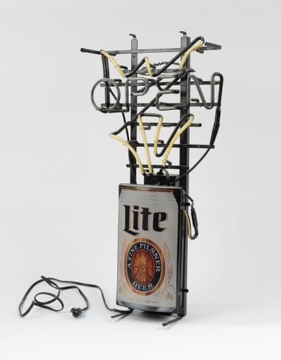 MILLER LITE
Enseigne lumineuse Open.
Caisson...