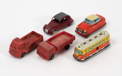 DINKY TOYS MADE IN FRANCE
Citroën 2CV 24T/535....