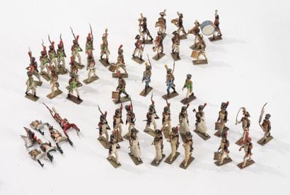 Lot de 40 soldats de plomb, officiers, fantassins,...