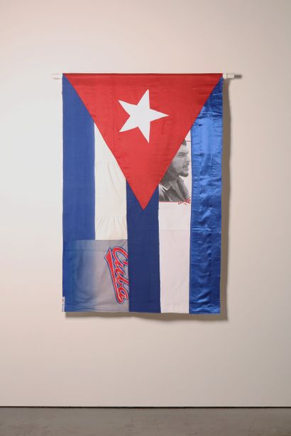 Cuba - Drapeau réalisé à partir de vêtements...