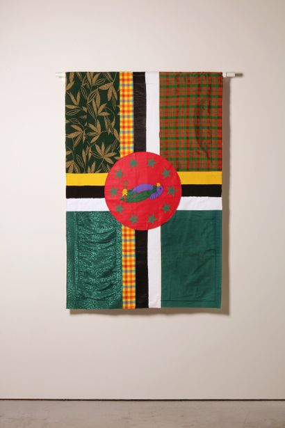 Dominique - Drapeau réalisé à partir de vêtements...