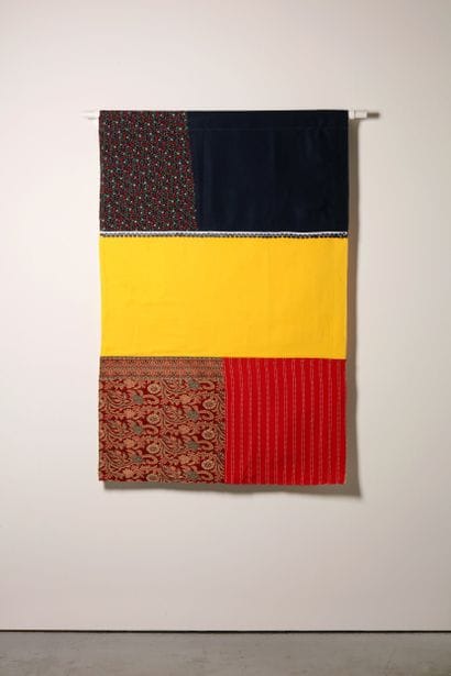 Roumanie - Drapeau réalisé à partir de vêtements...