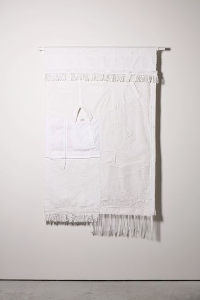 Paix - Drapeau réalisé à partir de vêtements...