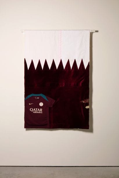 Qatar - Drapeau réalisé à partir de vêtements...