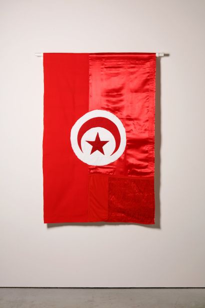 Tunisie - Drapeau réalisé à partir de vêtements...