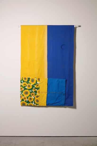 Ukraine - Drapeau réalisé à partir de vêtements...