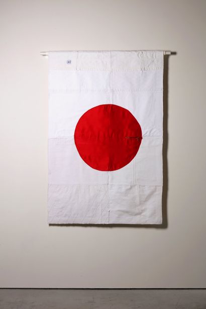 Japon - Drapeau réalisé à partir de vêtements...