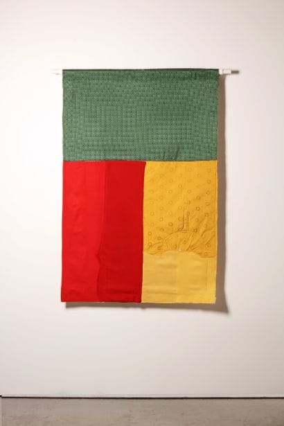 Bénin - Drapeau réalisé à partir de vêtements...