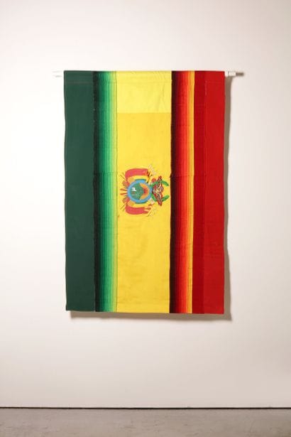 Bolivie - Drapeau réalisé à partir de vêtements...