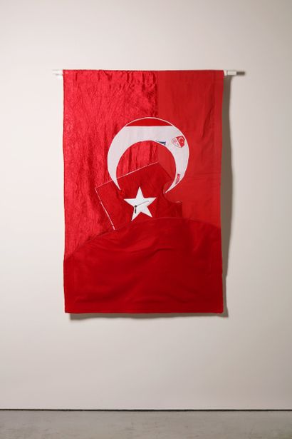 Turquie - Drapeau réalisé à partir de vêtements...