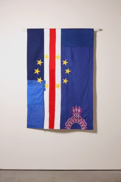 Cap-Vert - Drapeau réalisé à partir de vêtements...