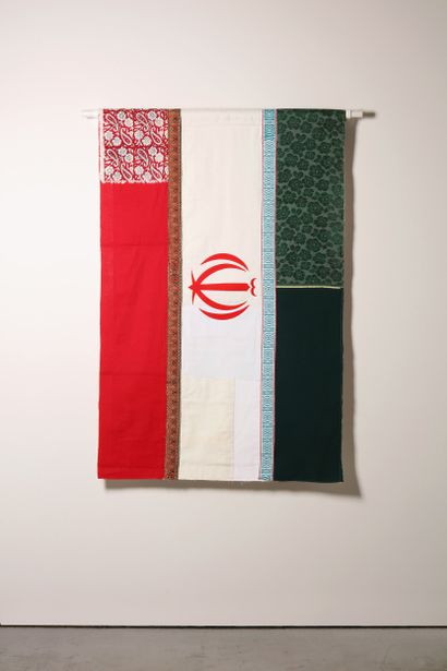 Iran - Drapeau réalisé à partir de vêtements...