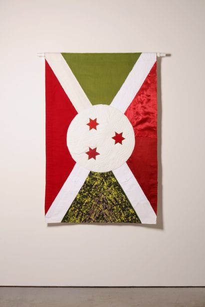 Burundi - Drapeau réalisé à partir de vêtements...