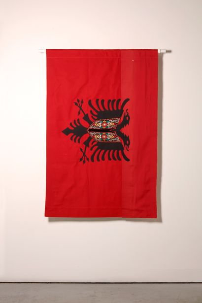 Albanie - Drapeau réalisé à partir de vêtements...