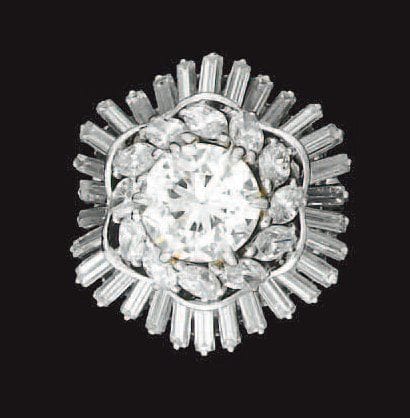 BOUCHERON
Bague en platine serti d'un diamant...