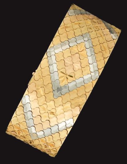 BRACELET ARTICULE EN OR 3 TONS A MOTIFS DE...