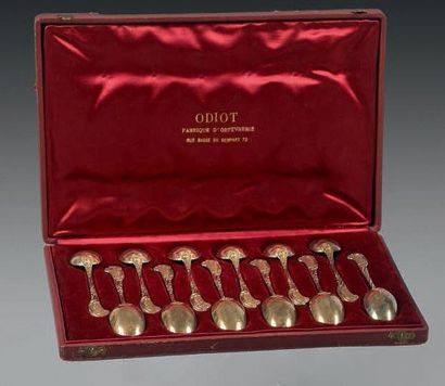 ODIOT
12 Petites cuillères à thé en argent...