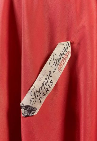 Jeanne LANVIN
Kimono en soie rouge, à larges...