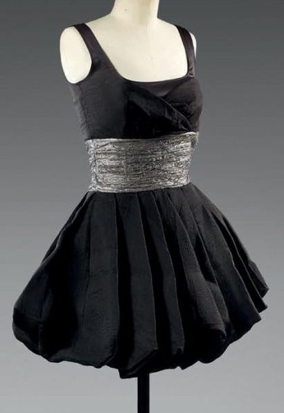 Emanuel UNGARO. Paris
Hiver 2009. N° 34....
