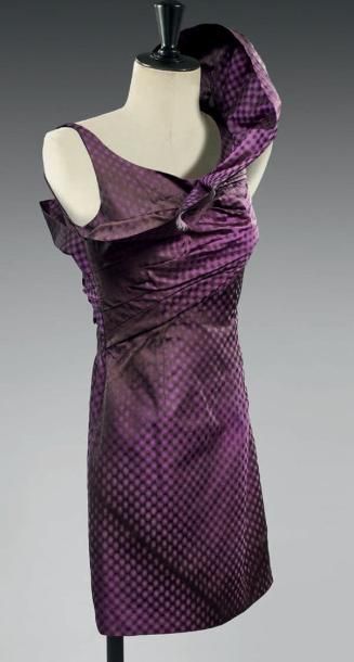 Emanuel UNGARO. Paris
Automne 2009. N° 22....