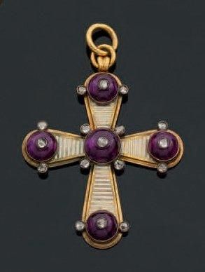 Pendentif croix en or jaune émaillé de filets...