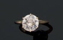 Bague en or jaune sertie d'un diamant de...