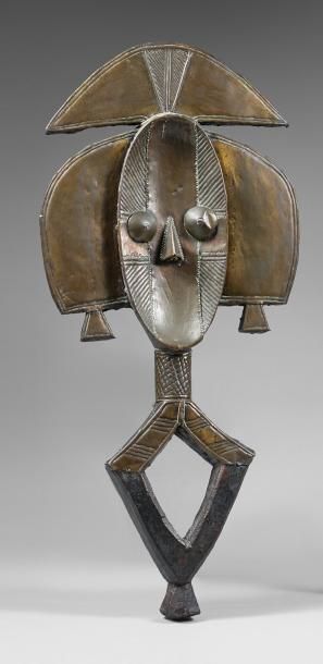 GABON
Figure de reliquaire. Au revers, masque...
