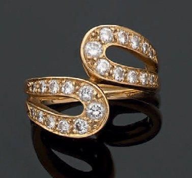 BOUCHERON
Bague en or jaune ajouré à décor...