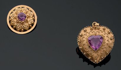 Pendentif en or jaune en forme de coeur à...