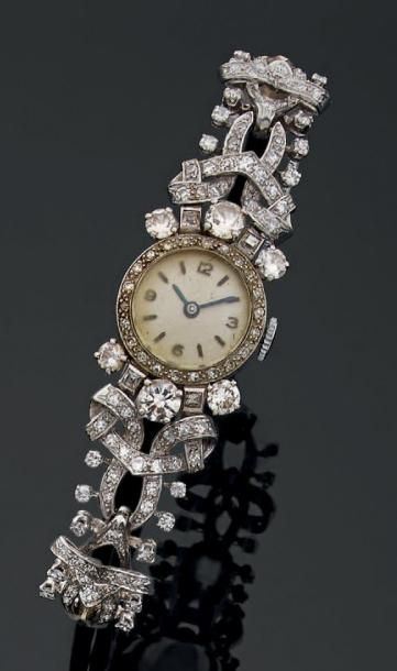 Montre bracelet de dame.
Cadran à chiffres...