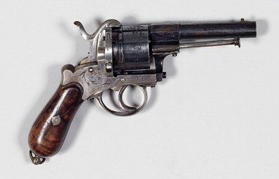 Revolver à broche, six coups, calibre 12...