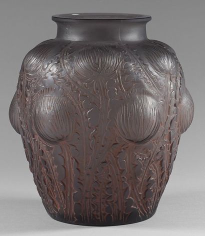 RENE LALIQUE (1860-1945)
Vase 