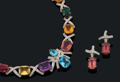 Important collier de deux tons d'or (750)...