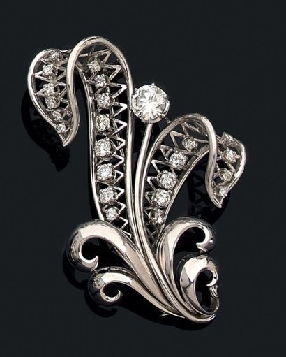 Broche clip de revers en platine (750), stylisant...