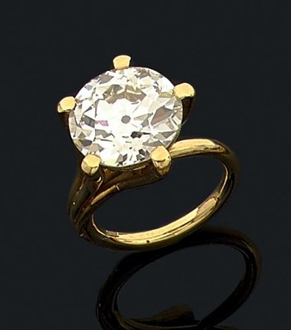 Bague en or jaune (750), sertie d'un diamant...