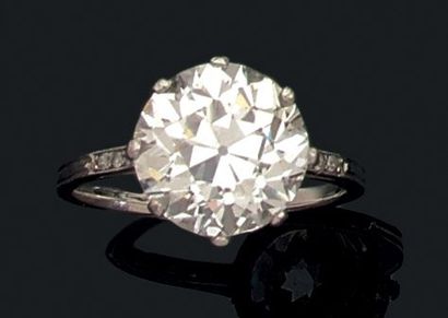 Bague en platine (950) sertie d'un diamant...