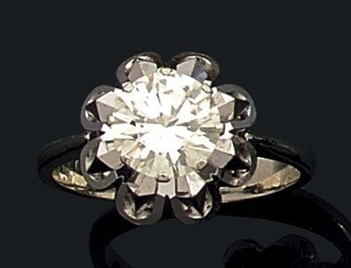 Bague en platine (950) et or gris (750) sertie...
