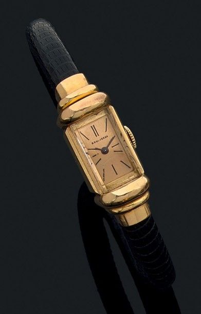 BOUCHERON Paris
Montre-bracelet de dame....