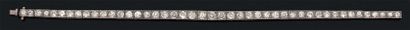 Bracelet ligne articulé en platine (950)...
