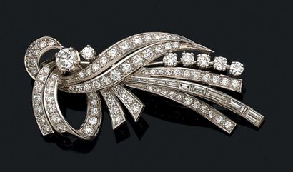 Broche en platine (950) en forme de gerbe...