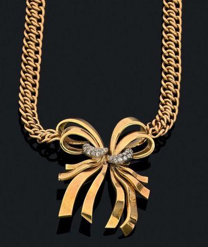Collier en ors jaune et gris (750) à doubles...