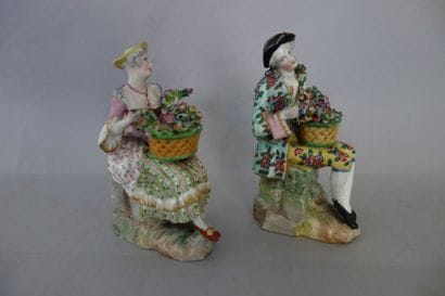 MEISSEN
Deux sujets en porcelaine blanche...